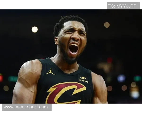 米切尔第三节伤退仅得15分2板2助球迷心痛不已遗憾难忍 米切尔第三节伤退仅得15分2板2助球迷心痛不已遗憾难忍