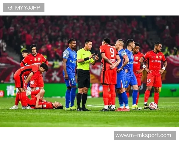 申花主场防守失误致对手凌空垫射扳平比分令人失望 申花主场防守失误致对手凌空垫射扳平比分令人失望