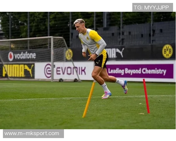 利物浦有意引进多特蒙德中卫施洛特贝克并已展开接触 利物浦有意引进多特蒙德中卫施洛特贝克并已展开接触