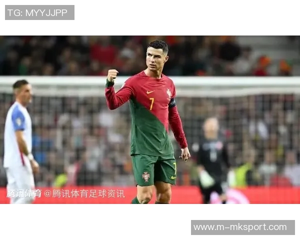 葡萄牙主帅称赞C罗渴望胜利的精神与关键作用 葡萄牙主帅称赞C罗渴望胜利的精神与关键作用