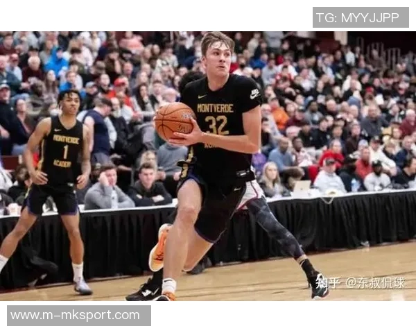 媒体人点评弗拉格表现不佳呼吁开拓者给予杨瀚森更多耐心与时间