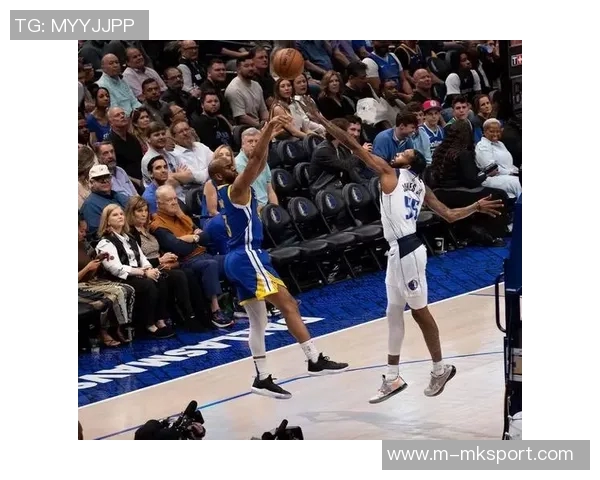 库明加连续两场比赛穿欧文球鞋引发球鞋市场热潮 库明加连续两场比赛穿欧文球鞋引发球鞋市场热潮