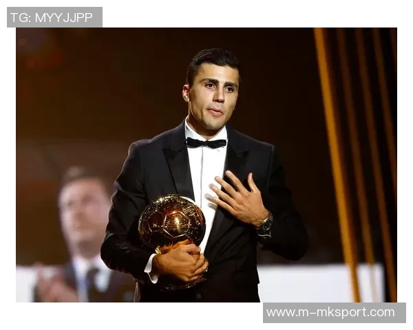 曼城官推庆祝罗德里获金球奖一周年回顾精彩瞬间