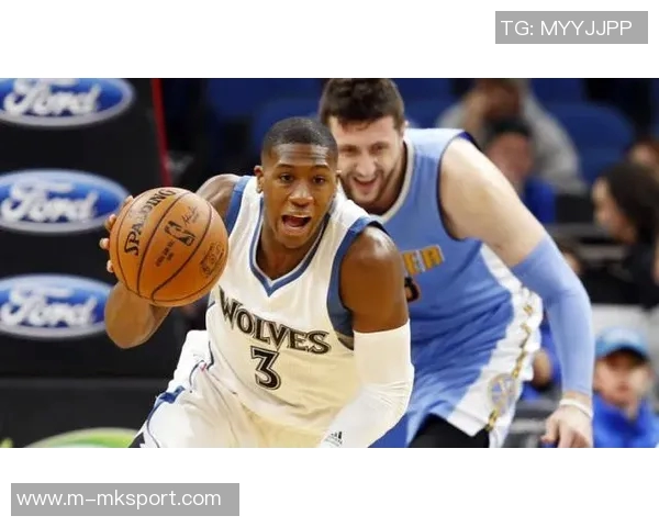 邓恩称赞狄龙疯狂表现激励全队感到庆幸能与他并肩作战