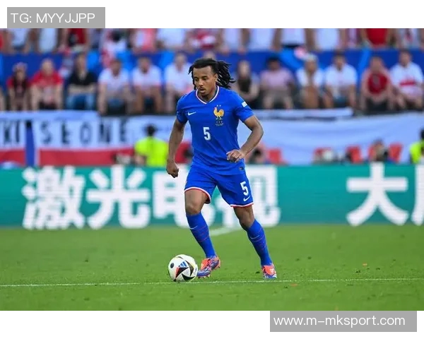 前法国国脚批评恩里克对登贝莱使用不当欧冠首发决策值得反思