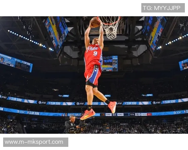 墨菲表现惊艳九投六中斩获18分5篮板3抢断三分球命中率高达80