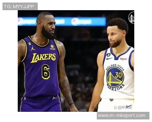 马克西开季火力全开六场狂砍200分并列历史最快追平库里三分纪录 马克西开季火力全开六场狂砍200分并列历史最快追平库里三分纪录